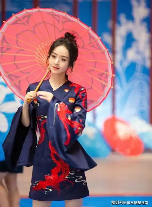 赵丽颖越来越有韵味,穿改良旗袍少女感爆棚,看不出是当妈的人