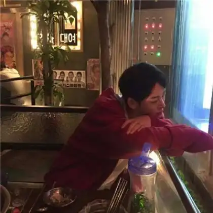 个性有点二成熟一点的男性适用头像,送给我行我素的男生