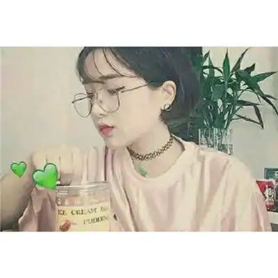 qq上下有白边的女生头像清新2018希望能做个没有回忆的人