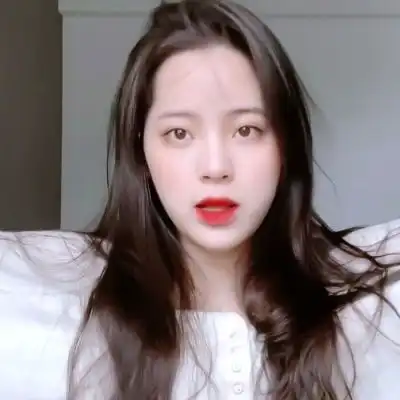 余清欢ins森系甜美多人闺蜜团头.要努力成为你的全世界.