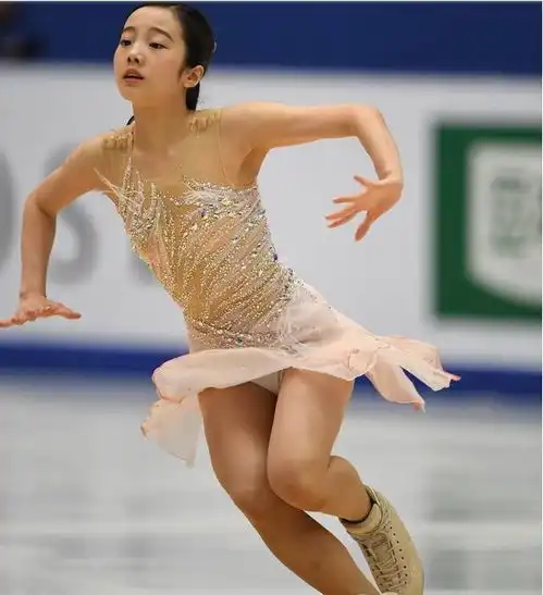 日本体坛5大美女,第4名因胸部发育过猛退役,第1名嫁到中国