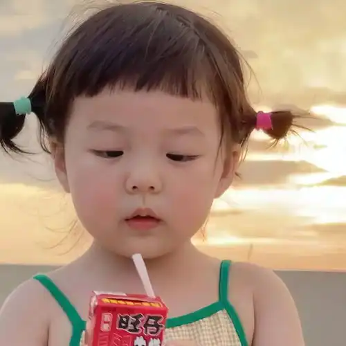 头像突然想到你,笑了笑自己