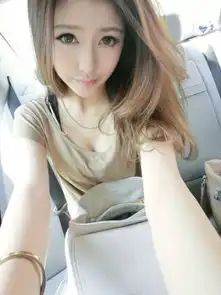 晨妮的这件米色衣服是什么牌子的,哪里有卖