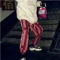 qq头像男生潮流2018,全部是穿着运动穿半身的