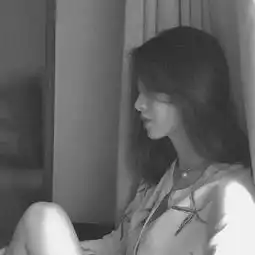 qq头像黑白女生好看冷酷有些东西适合烂在心里