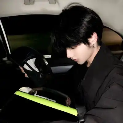 ins气质高冷男生头像,头像男ins冷淡风