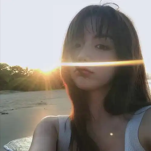 你还在吗,女生头像