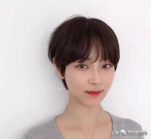 今年流行后脖短短发,脖子短的女生最适合