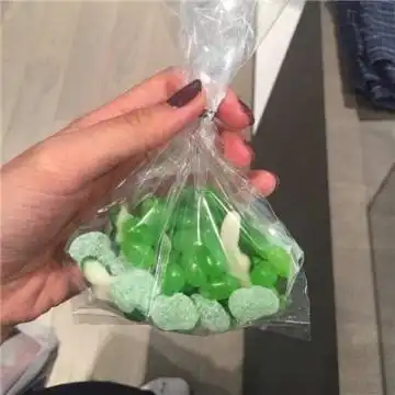 爱吃糖果的女生头像高清自由的味道有点孤独