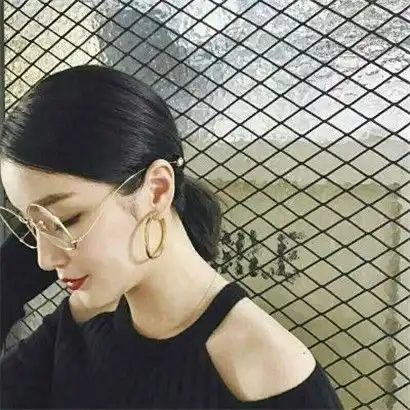 有心事的女生头像,伤感孤独的女生没有了气质