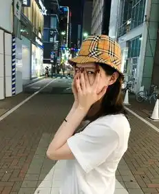 韩火火换搭档了,江疏影做她的模特,赢在腿上