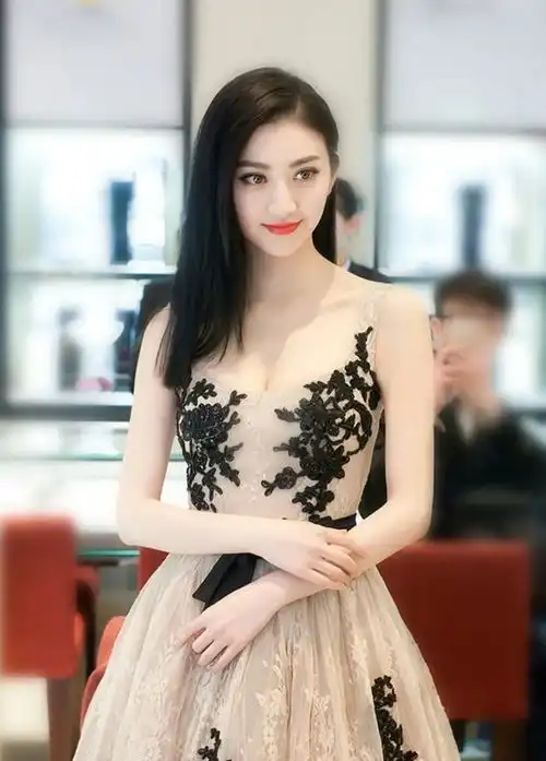 陕西美女景甜气质优雅温婉大方
