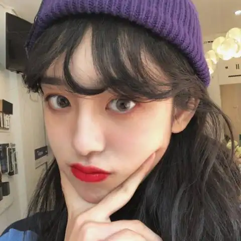 女生18岁之前,脸上有这3个特征,以后长大肯定是个万人迷