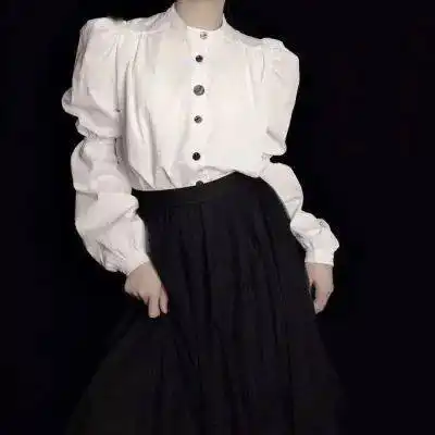 黑白女生头像高冷黑白女头像
