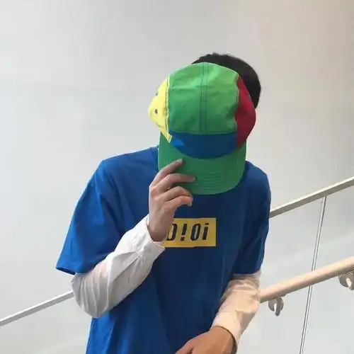 挡脸男
