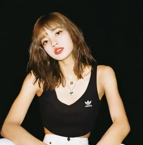 lisa疯马秀风波愈演愈烈,最大粉丝站姐清号,官方回应被骂翻