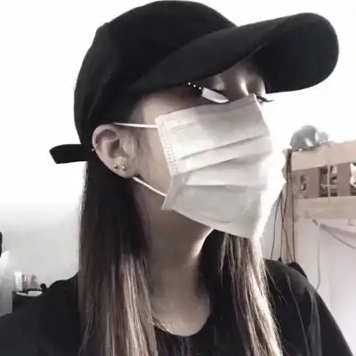 超霸气女生戴口罩头像