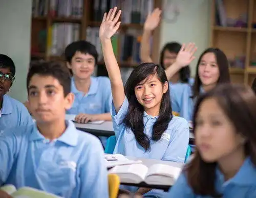 衡水中学女生放弃高考,却被9所美国名校录取,而后淡定总结8个字