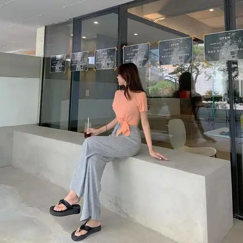 给你的搭配做减法女生简约搭配look学起来,气质不失女人味