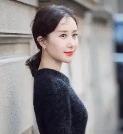 父亲不要,母亲早逝,没背景零绯闻,被赞娱乐圈最干净的女星之一