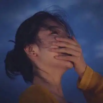 月入过万两个儿子的老年夫妻只能租房度日,原因何在
