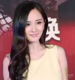 女星伪素颜露心机赵丽颖刘诗诗裸肌粉唇抢镜组图