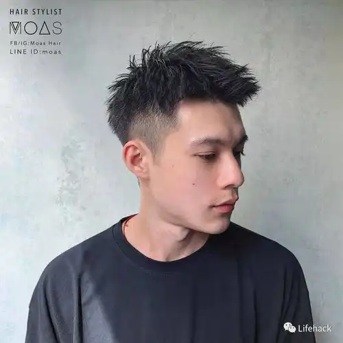 果然帅的男生都注重自己的发型