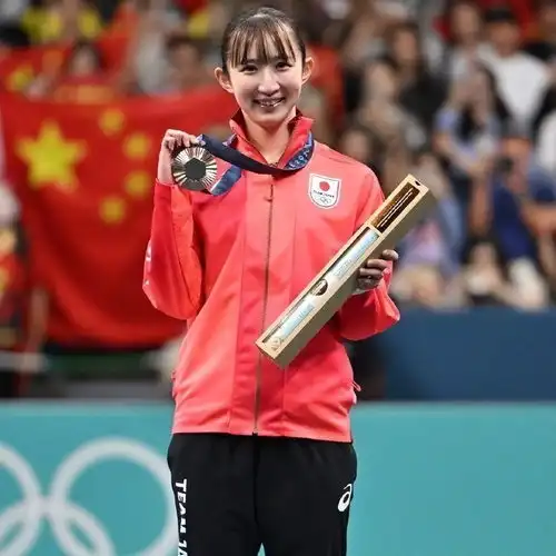 郎才女貌早田希娜晒樊振东合照东哥是我最喜欢的运动员很高兴他夺冠