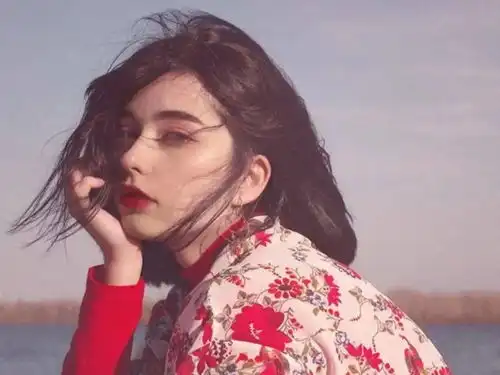 壁纸丨乐观向上逆风生长
