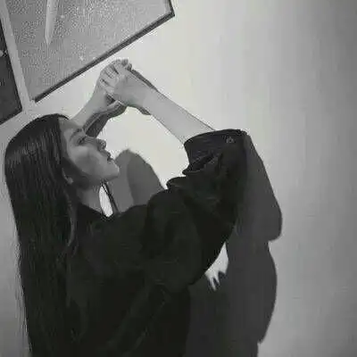 头像女霸气十足黑白冷酷无情