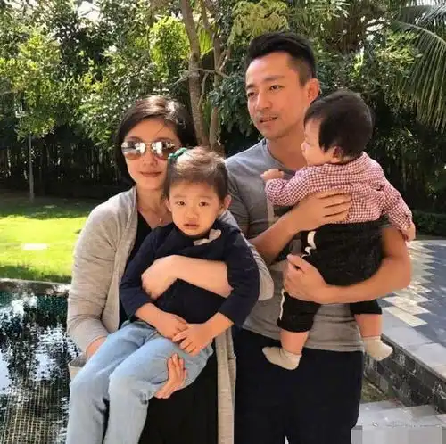 汪小菲承认更爱女儿箖儿过生日姐姐反而成了主角