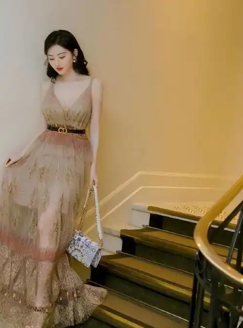 景甜睡衣全裸照疯传,奶皮比车灯还亮