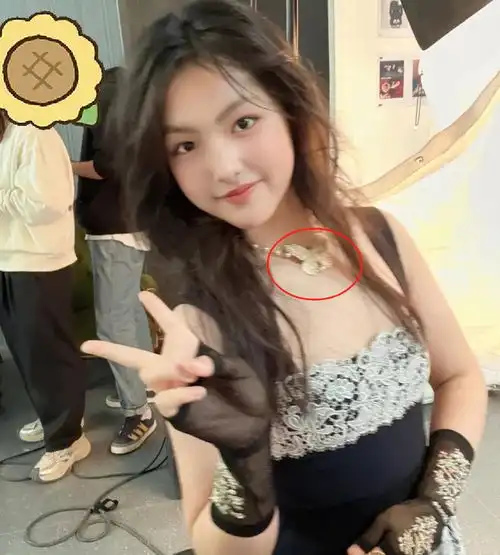李湘晒爱女日常照生活惬意14岁王诗龄越大越美