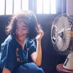 最新好看的欧美女生贴吧头像2018精选眼泪是最懦弱表现