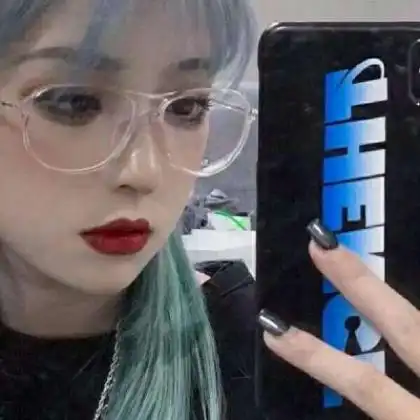 自裁冷酷女头送给冷酷的你,不是冷酷的就不要看了
