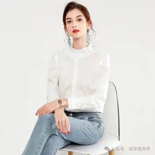 女性衣橱里的时尚密码,当属白衬衫的简约与多变