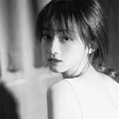 女生头像黑白图片2023最火爆