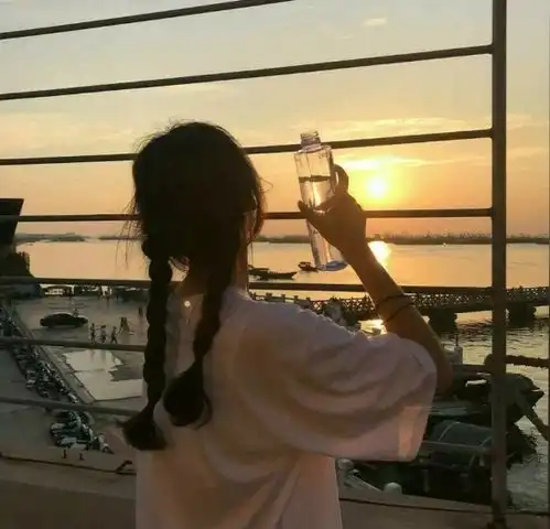 ins原宿风不露脸女头我空落的无名指,一直在等待你的戒指