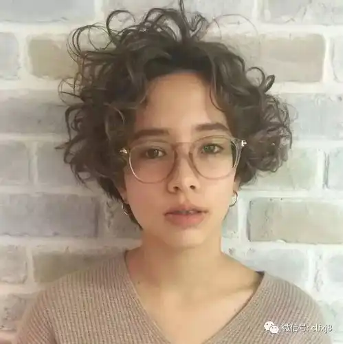 新年流行烫泰迪卷