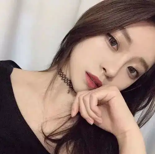 到底该怎么摆pose教你最简单漂亮的拍照技巧