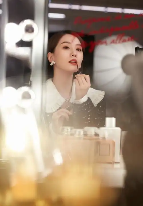 有一种惊艳叫镜子中的脸,热巴妩媚,杨颖女王,大幂幂霸气十足