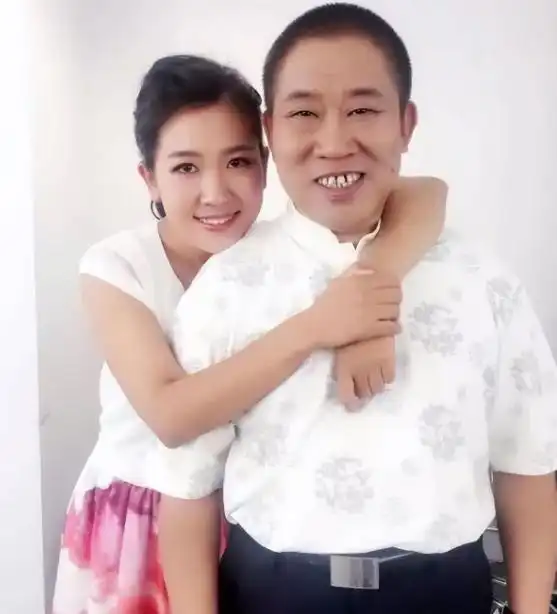 杜旭东支持怀孕6个月的闺女离婚,孩子我养,不想让女儿受委屈