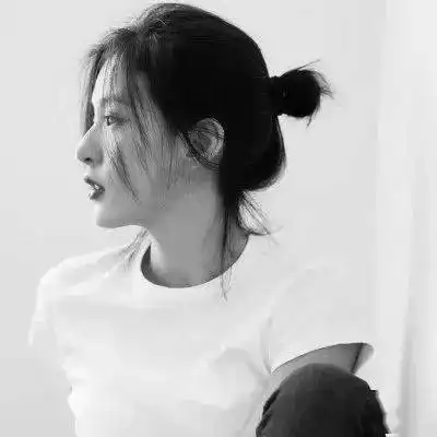 女生头像只相信风