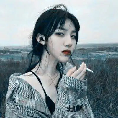 女生伤感头像,眼神有点寂寞有点孤独的