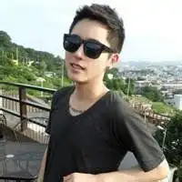 微信35成熟点女生戴眼镜头像微信头像图片大全