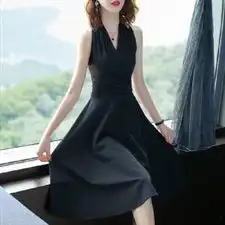 现货黑色连衣裙小黑裙2020新款女夏装v领短袖中长显瘦气质裙子