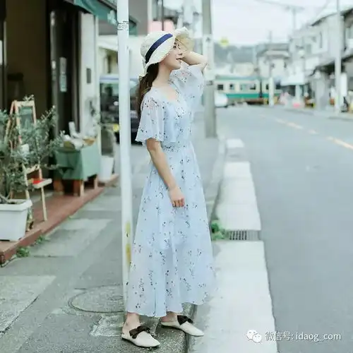 碎花连衣裙,分分钟让你气质爆表