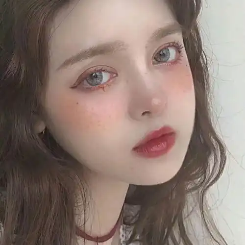 女生头像生活从来都是独行者没有同行人没有庇护所
