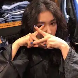 最伤感的爱情里女生头像