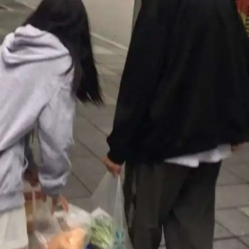 情侣头像枪和玫瑰,随时为公主待命